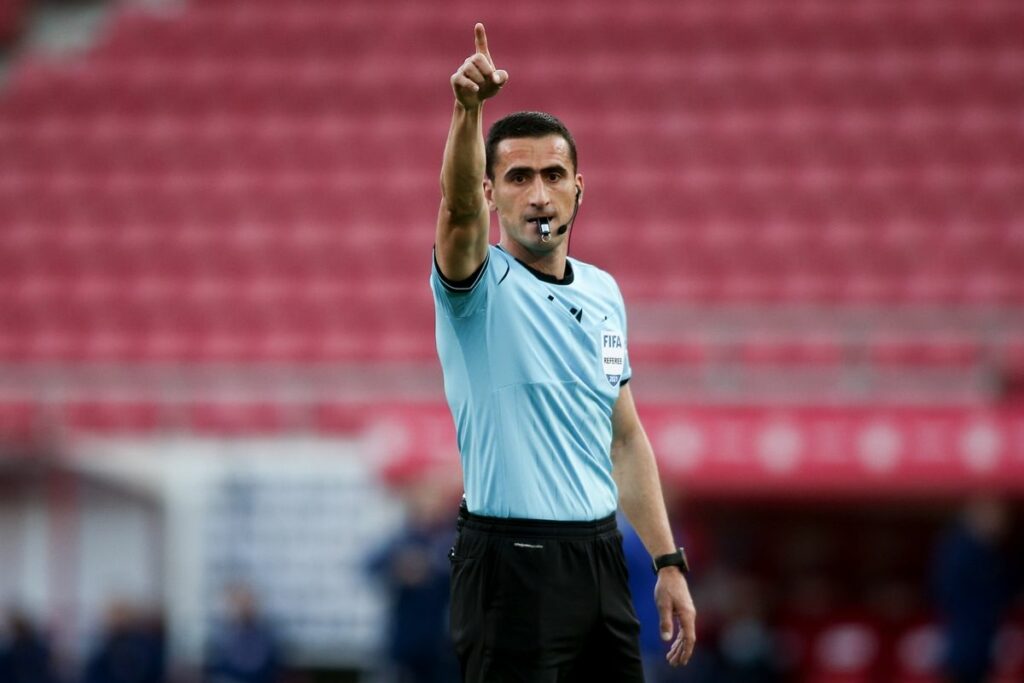 Ο διαιτητής του Παναθηναϊκός-ΑΕΚ έδωσε ανύπαρκτο πέναλτι χθες