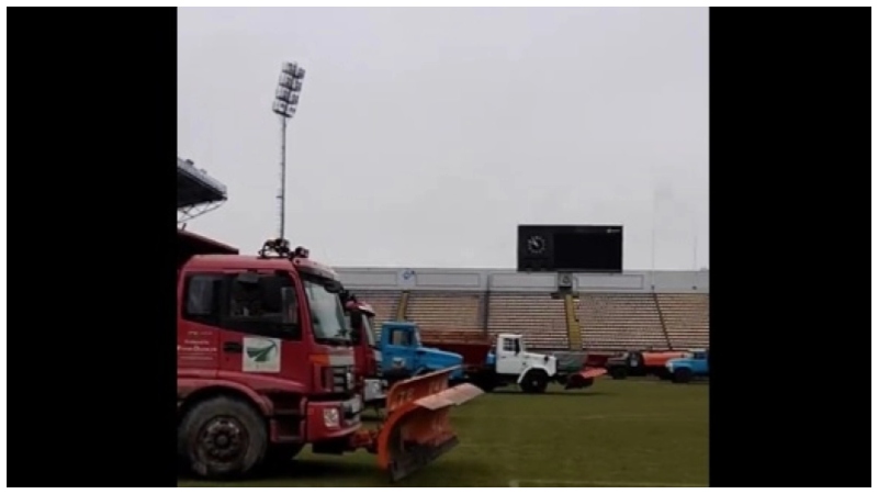 Πόλεμος στην Ουκρανία: Οχυρό με φορτηγά και όπλα το γήπεδο της Ζαπορίζια, όπου είχε παίξει ο Παναθηναϊκός (vid)