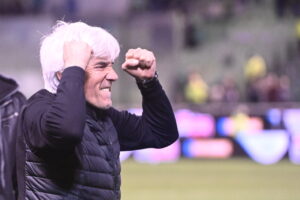 Γιοβάνοβιτς: Σήκωσε την Λεωφόρο στο πόδι, πανηγύρισε έξαλλα (pics-vid)