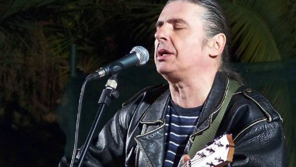 Πέθανε ο συνθέτης και τραγουδιστής Σταύρος Λογαρίδης