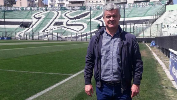 Πάσχα στη Λεωφόρο ο Βαζέχα: «Βόλτα στο ναό!» (pic)