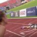 Αθλήτρια του Παναθηναϊκού σκόνταψε στον τερματισμό, καμία συναθλήτρια δεν τη βοήθησε! (vid)