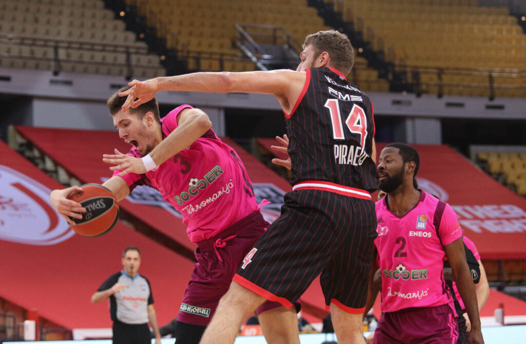 Τέλος ο Πετρουσέφ από Εφές, αποφασίζουν Ράντονιτς - Πεδουλάκης!