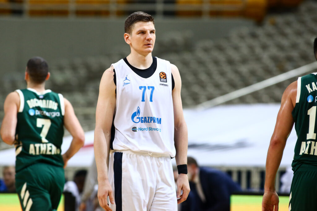 Φόρεσε τα πράσινα ο Γκουντάιτις (pic)