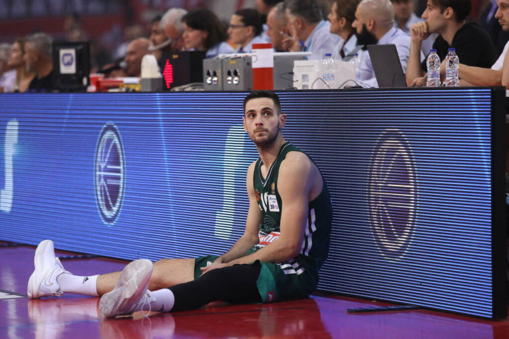 Χελάκης: «Ο Παπαπέτρου δεν κατάφερε να γίνει ηγέτης στον Παναθηναϊκό»