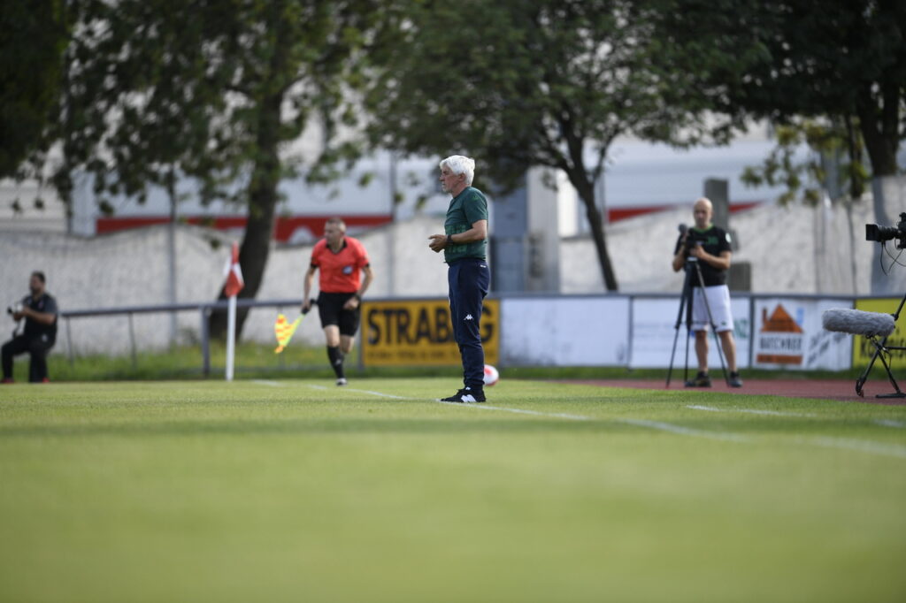 Γιοβάνοβιτς: «Έχουμε επαφές για μεταγραφές, ξέρουμε τις θέσεις»