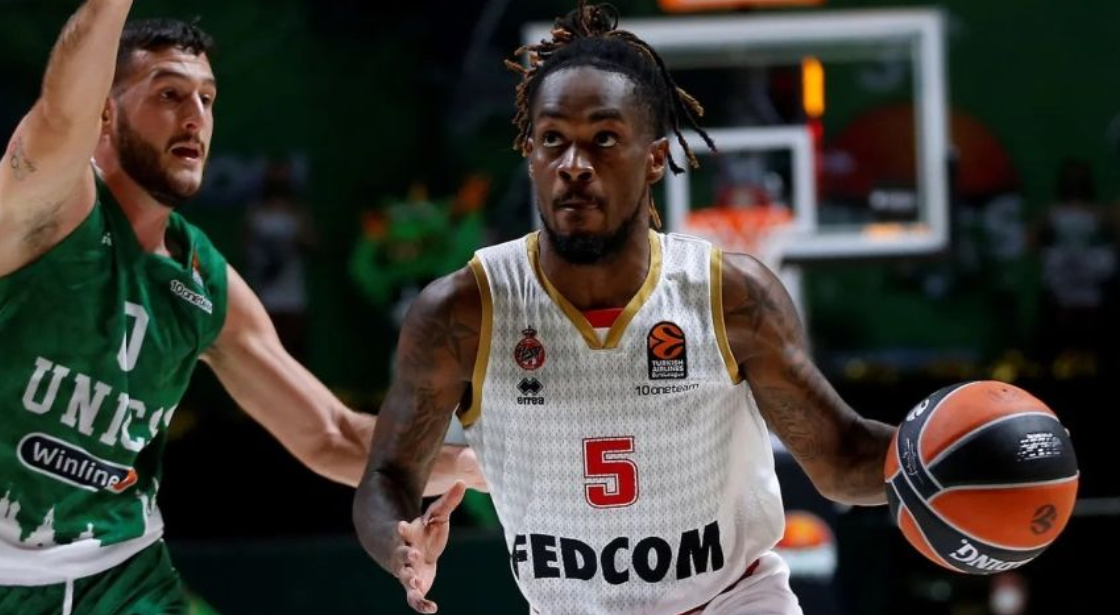 Λι: «Μίλησα με τον Μάικ Τζέιμς, μου είπε πως όλα είναι τέλεια!»