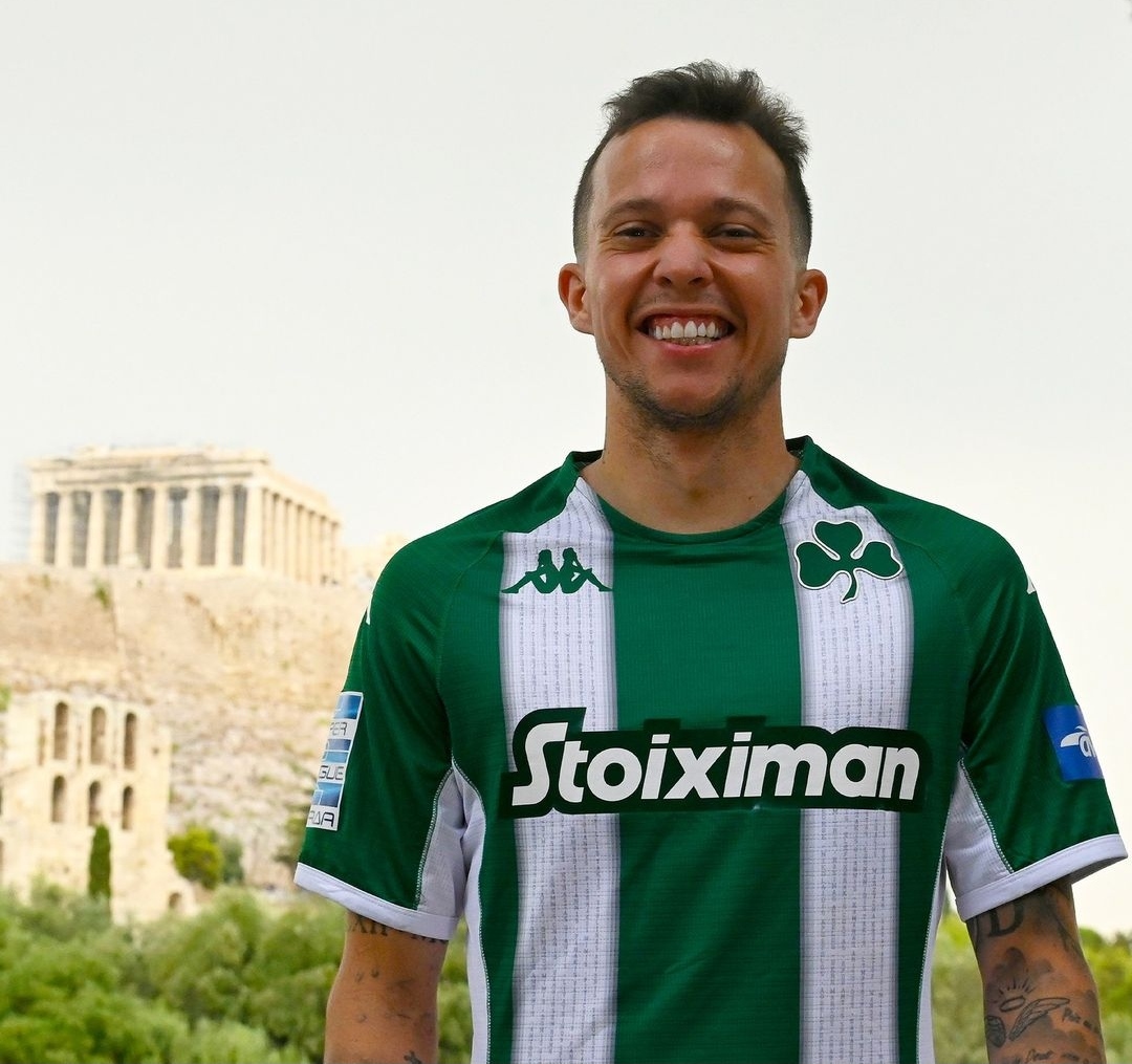 Μπερνάρ: Το χαμόγελο και η ευτυχία με φόντο την Ακρόπολη!