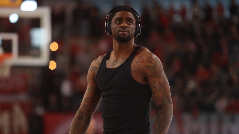 Άναψε «φωτιές» - Ο Μπέικον πόσταρε «τριφύλλια» στο αεροπλάνο!