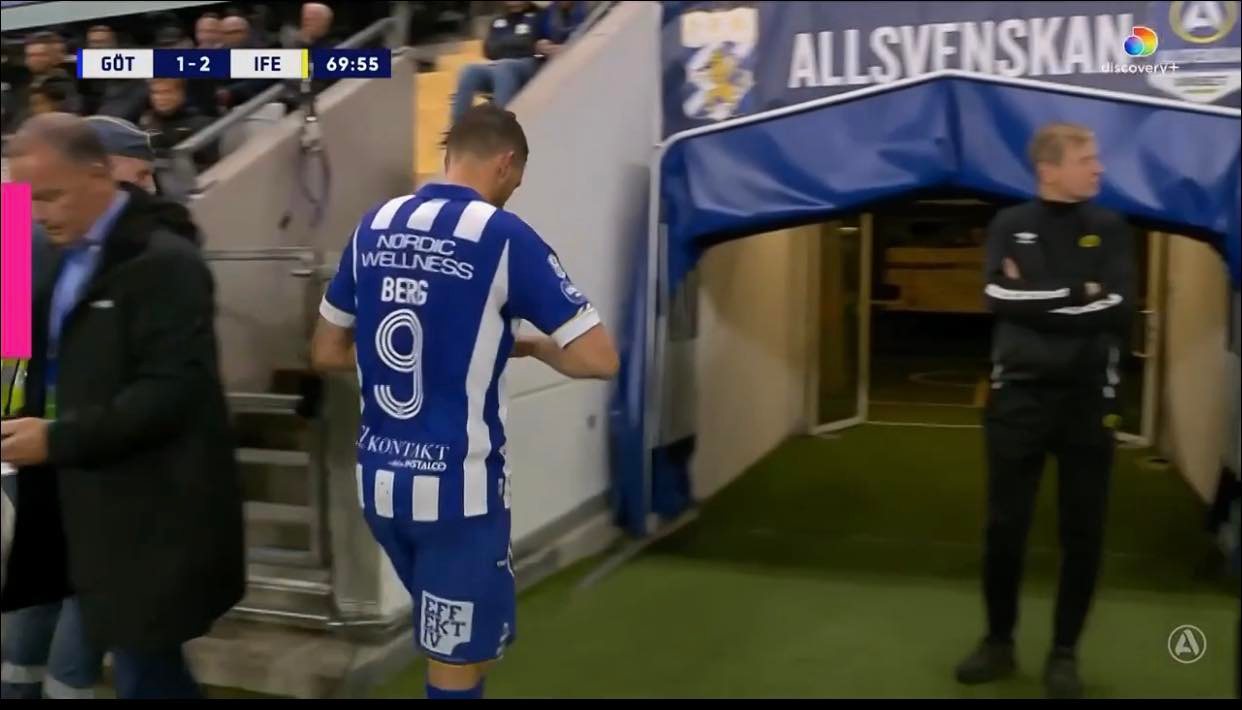 «Επιτέθηκε» σε διαιτητή ο Μπεργκ και αποβλήθηκε! (vid)