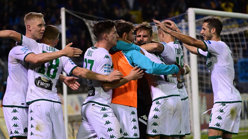 Παρασκήνιο: Απίθανη στιγμή με οπαδούς και παίκτες μετά τη λήξη στη Λαμία! (vid)