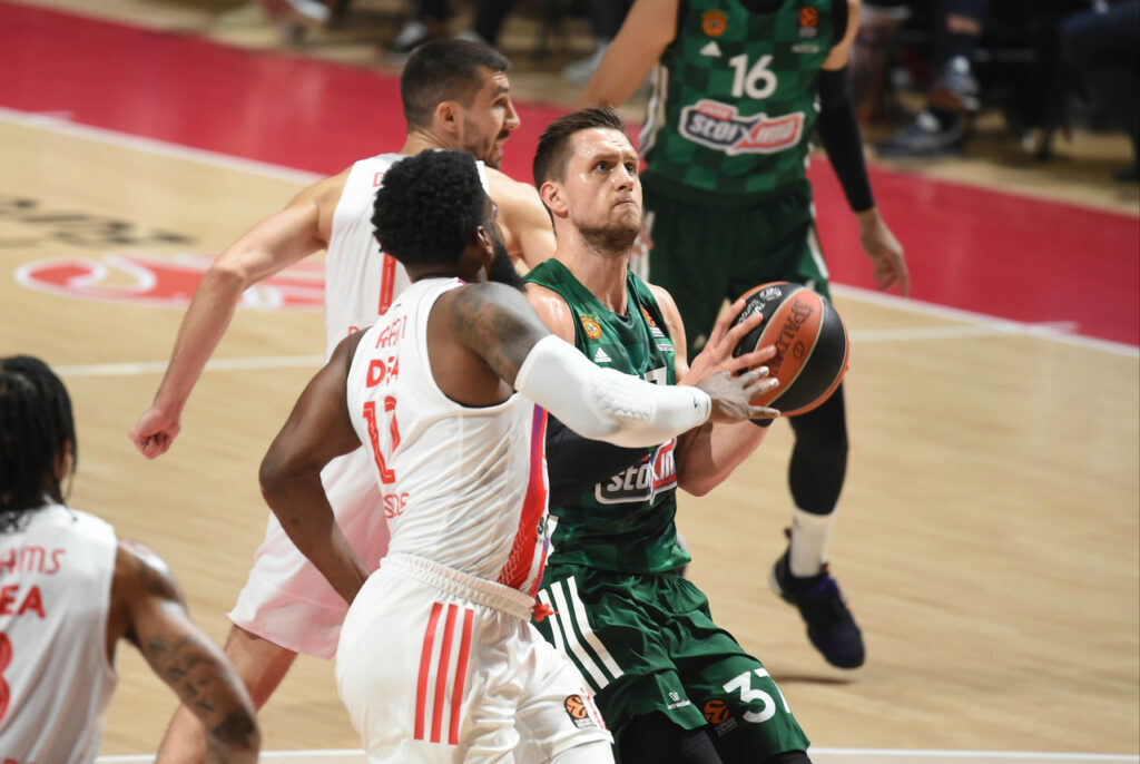 Παναθηναϊκός: Απρόοπτο με Πονίτκα, πάει στο νοσοκομείο