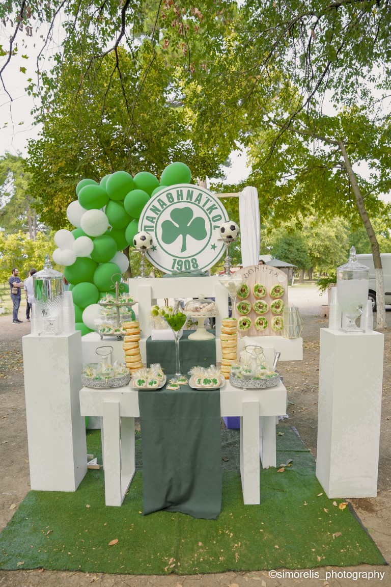 Βαφτίστηκε ο Νικόλας στα χρώματα του… Παναθηναϊκού (pics)