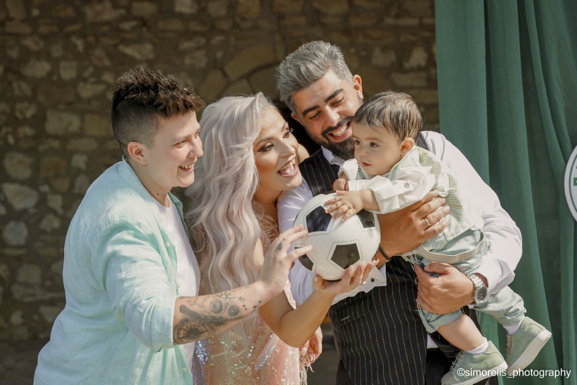 Βαφτίστηκε ο Νικόλας στα χρώματα του… Παναθηναϊκού (pics)