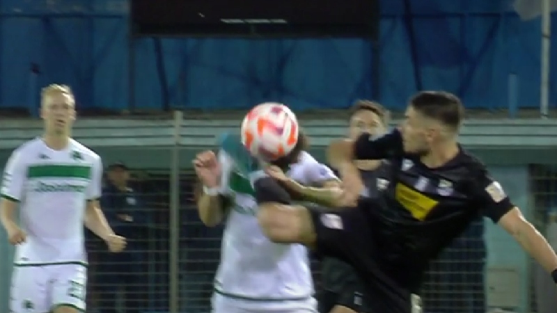 «Καρατιά» από Τζανδάρη σε Τσέριν, «ξέχασε» την κόκκινη κάρτα ο Φωτιάς! (vid)