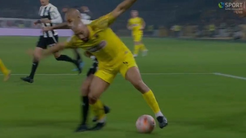 «Σκόνταψε» ο Άμραμπατ, πέναλτι ο Κουτσιαύτης (vid)