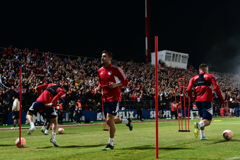 Θύρα 7 για ΠΑΟ: «Νικήστε τους πελάτες που τους γνωρίζουμε μονάχα από τις πλάτες!»