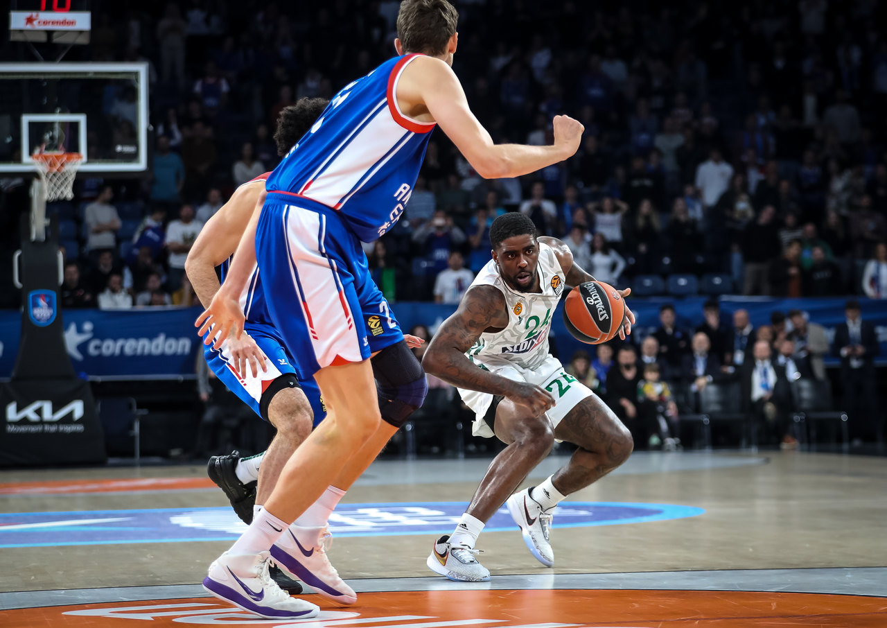 Αδιανόητο: Μόλις 2 φάουλ σε 16 λεπτά σφύριξαν οι διαιτητές στην Εφές!