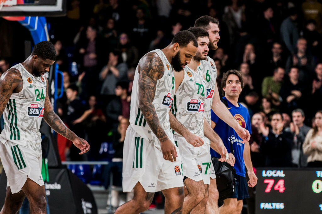 Ενα τρίποντο να έμπαινε ή αν ήταν μέσα ο Λιθουανός...