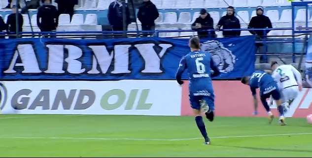 Τράβηγμα - γκρέμισμα στον Βαγιαννίδη, δεν είδαν πέναλτι οι διαιτητές! (pics) Τράβηγμα - γκρέμισμα στον Βαγιαννίδη, δεν είδαν πέναλτι οι διαιτητές! (pics)