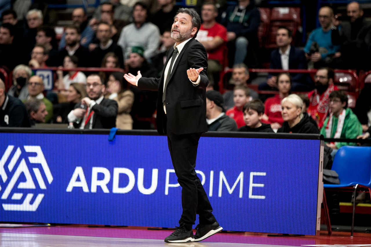 Σερέλης: «Αυτό είπα στους παίκτες μου» - Οι δηλώσεις στη συν. Τύπου