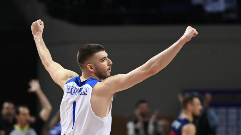 «Άρρωστο» παιχνίδι ο Ρογκαβόπουλος κόντρα στην Σερβία! (vid)