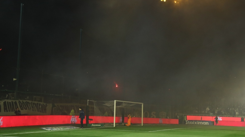 Πρώην παίκτης του Survivor έστειλε μήνυμα με το πανό της Θύρας 13!