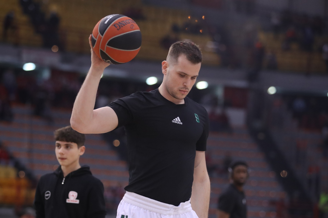 Ολυμπιακός- Παναθηναϊκός: Αποδοκιμάστηκε έντονα ο Αγραβάνης!