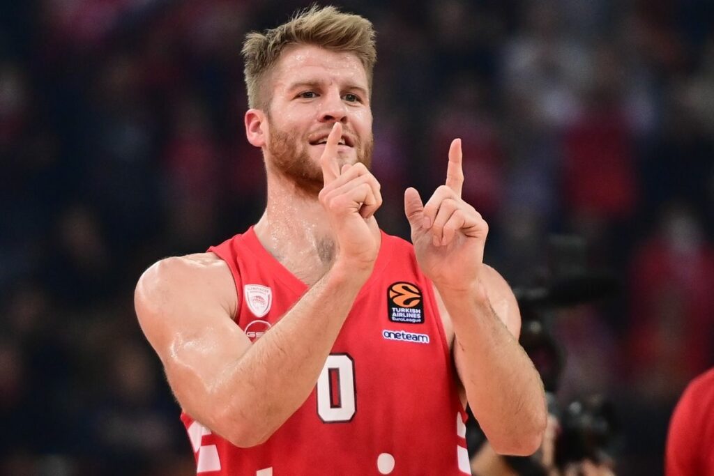 Επίσημα Έλληνας ο Γουόκαπ