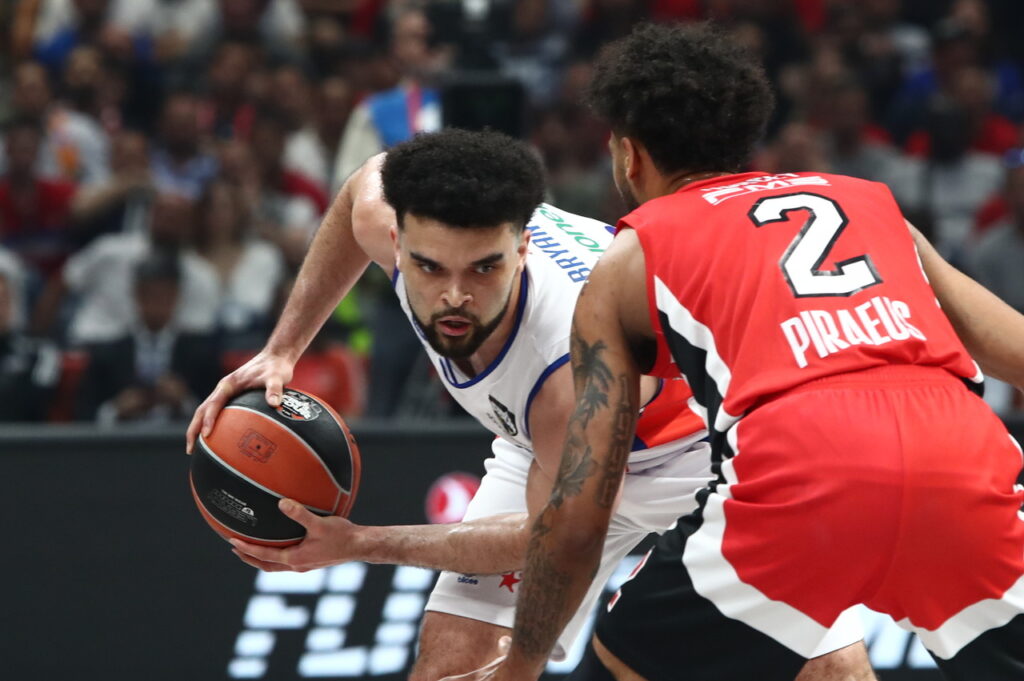 Άναψε φωτιές! Ο Μπράιαντ... βλέπει Παναθηναϊκό