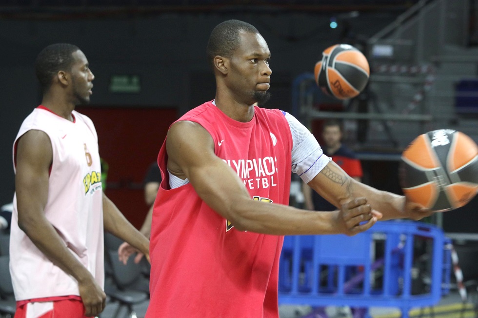 Πέτγουεϊ: «Οι διαιτητές δίνουν 8.000 φάουλ στον Παναθηναϊκό»