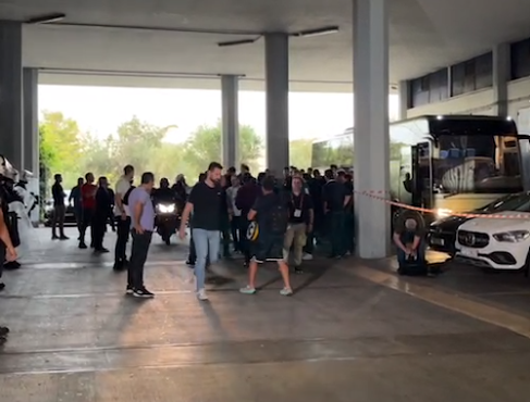 Η ΚΑΕ Παναθηναϊκός έκανε live μετάδοση κατά την άφιξη στο ΣΕΦ (vid)