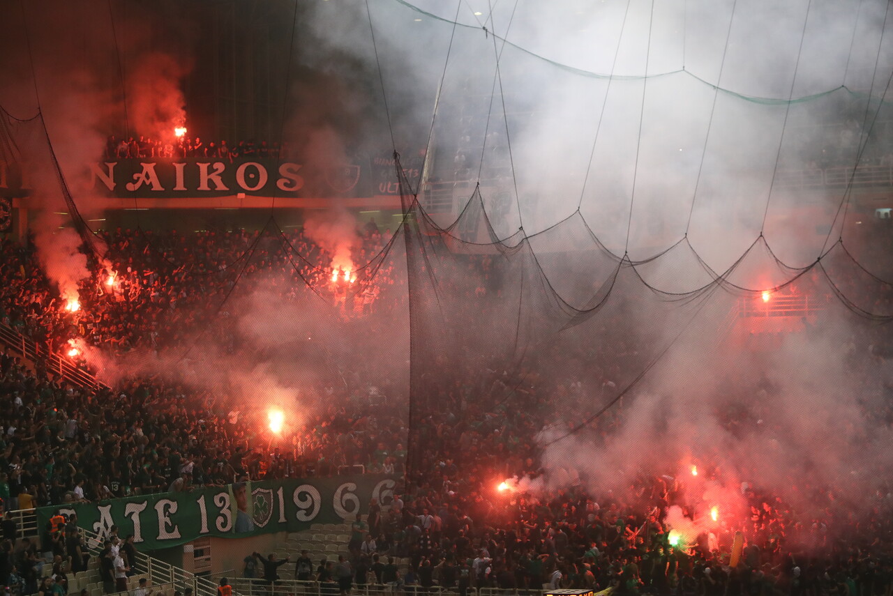 Καυτή ατμόσφαιρα στο ΟΑΚΑ!