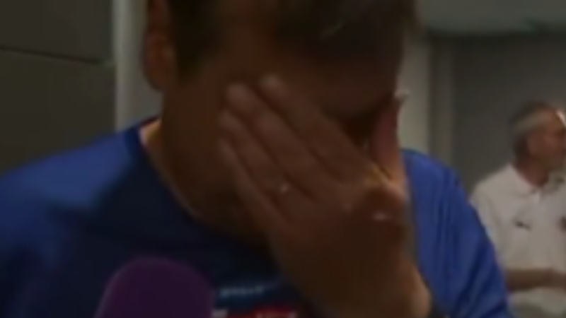 Δακρυσμένος ο Αταμάν στο «αντίο» του από την Εφές! (vid)