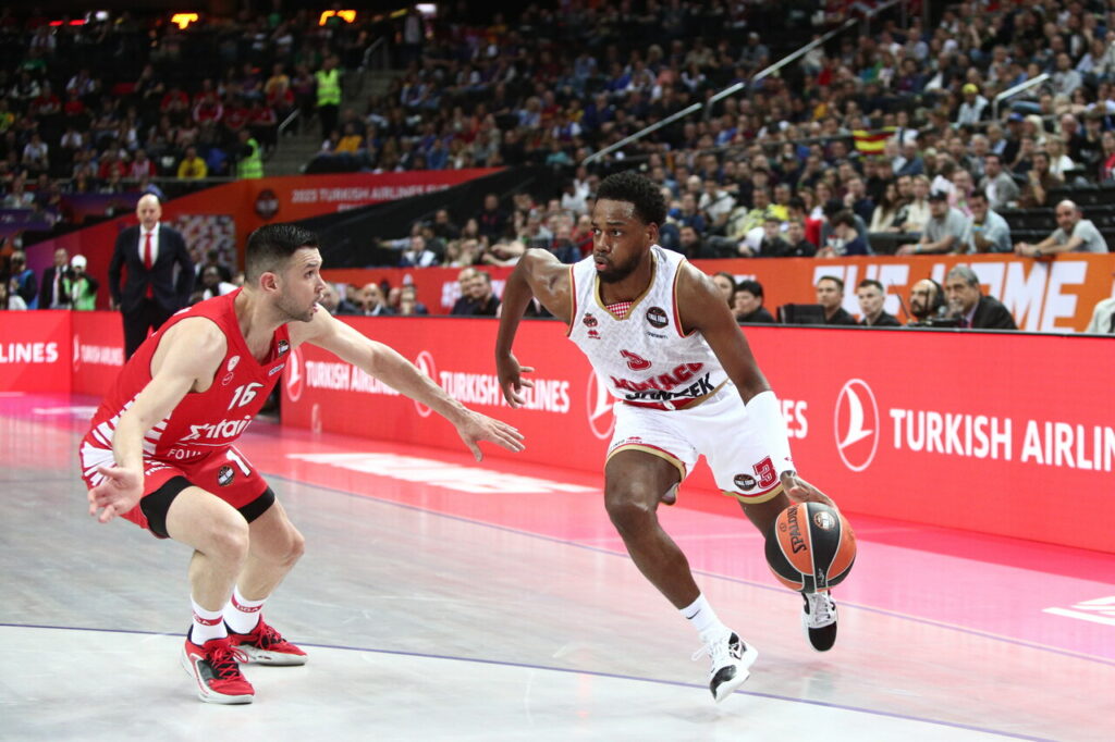 Παναθηναϊκός: «Διετές συμβόλαιο σε Λόιντ - Υψηλό το buy out»