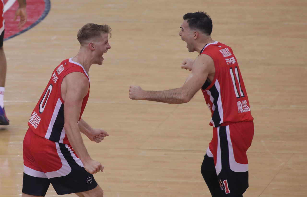 Καρφί Γουόκαπ για Σλούκα: «Δεν πιστεύω πως… πέθαινε να μείνει στον Ολυμπιακό»