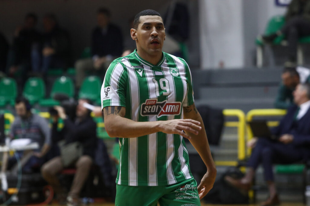 Βλέπει… σεντόνι στο ΟΑΚΑ ο Ερνάντεζ! (pic)