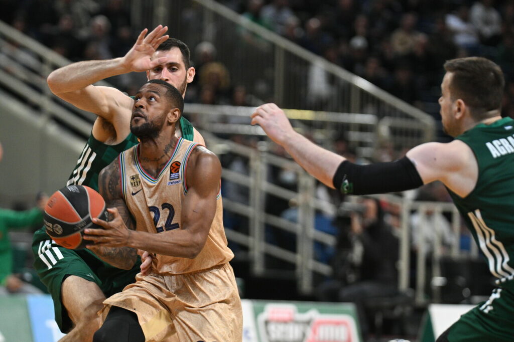 «Θα έβλεπα εύκολα τον Χίγκινς στον ΠΑΟ αν δεν υπέγραφε ο Μίχαϊλιουκ»