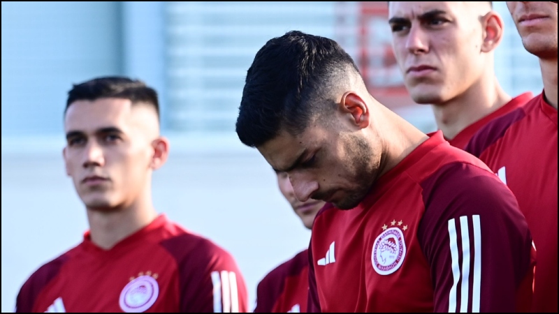 Νέες φωτογραφίες με τον Αλεξανδρόπουλο στον Ολυμπιακό (pics) Νέες φωτογραφίες με τον Αλεξανδρόπουλο στον Ολυμπιακό (pics)