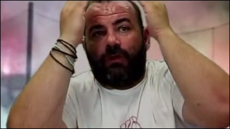 ΕΠΟΣ - Πέταξε καρέκλα ο Φρουρός στη φάση του Σπόραρ! (vid)