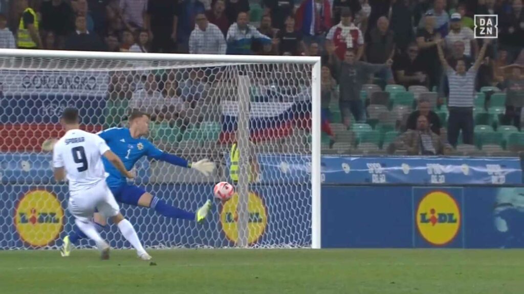 Το «κάρφωσε» ο Σπόραρ! Πλάσαρε υποδειγματικά σε τετ α τετ (vid)