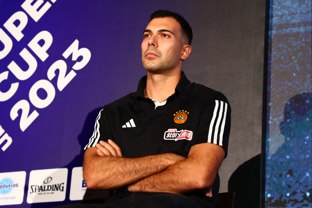 Ο νέος Σλούκας τους... απογοητεύει!