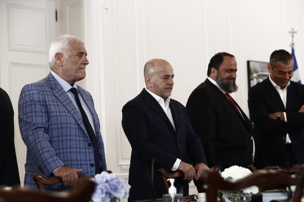 ΑΕΚ: «Υποκριτές Παναθηναϊκός κι Ολυμπιακός»