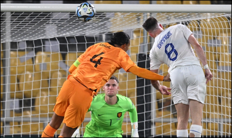 Ο «top level» Ιωαννίδης και η διαιτησία στην OPAP Arena που θύμισε... Superleague!