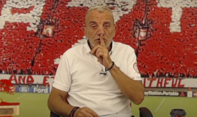 Άκης: «Οι κότες το έσκασαν! Δασκαλεμένος ο Χουάνκαρ!» (vid)