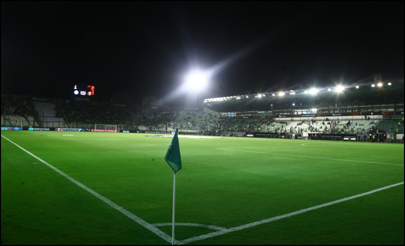 Συνθήματα κατά Μαρινάκη και Καραπαπά στη Λεωφόρο