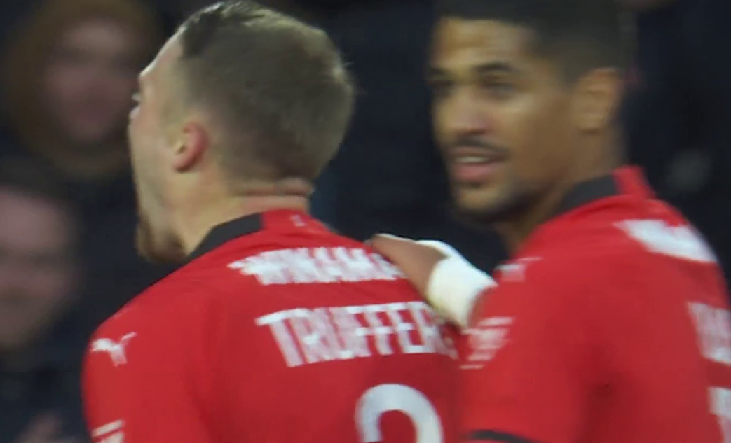 Απίθανο γκολ από τον Τρουφέ, προβάδισμα για τη Ρεν (vid)