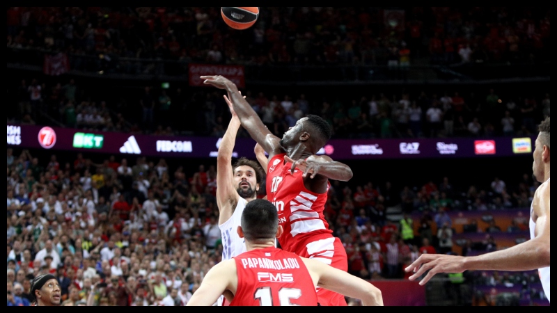 Η Euroleague... έκλεισε το 2023 με το game winner του Γιουλ κόντρα στον Ολυμπιακό (vid)