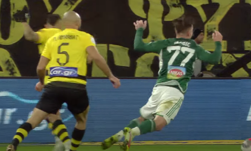 Αλ Χακίμ - Μπέμπεκ: «Προσπάθησε να πάρει πέναλτι ο Βέρμπιτς, πολύ ελαφριά η επαφή!»