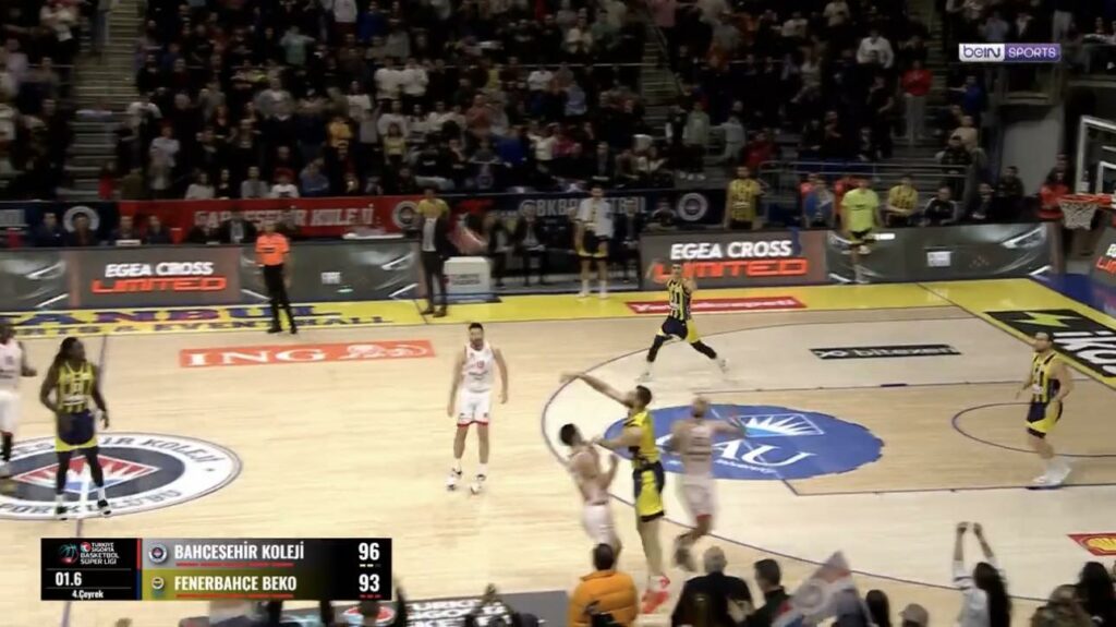 Θύμισε... Αλβέρτη στο ΣΕΦ - Ο Παπαγιάννης έβαλε το καλάθι της ζωής του! (vid)